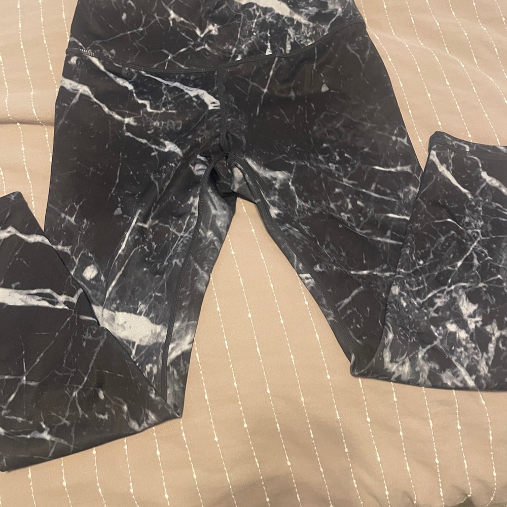 Zella EUC Black and White Marble Leggings, size medium
